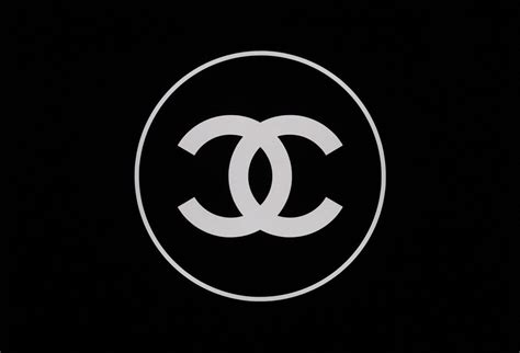 chanel double c emoji